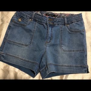 Jean shorts (never worn)